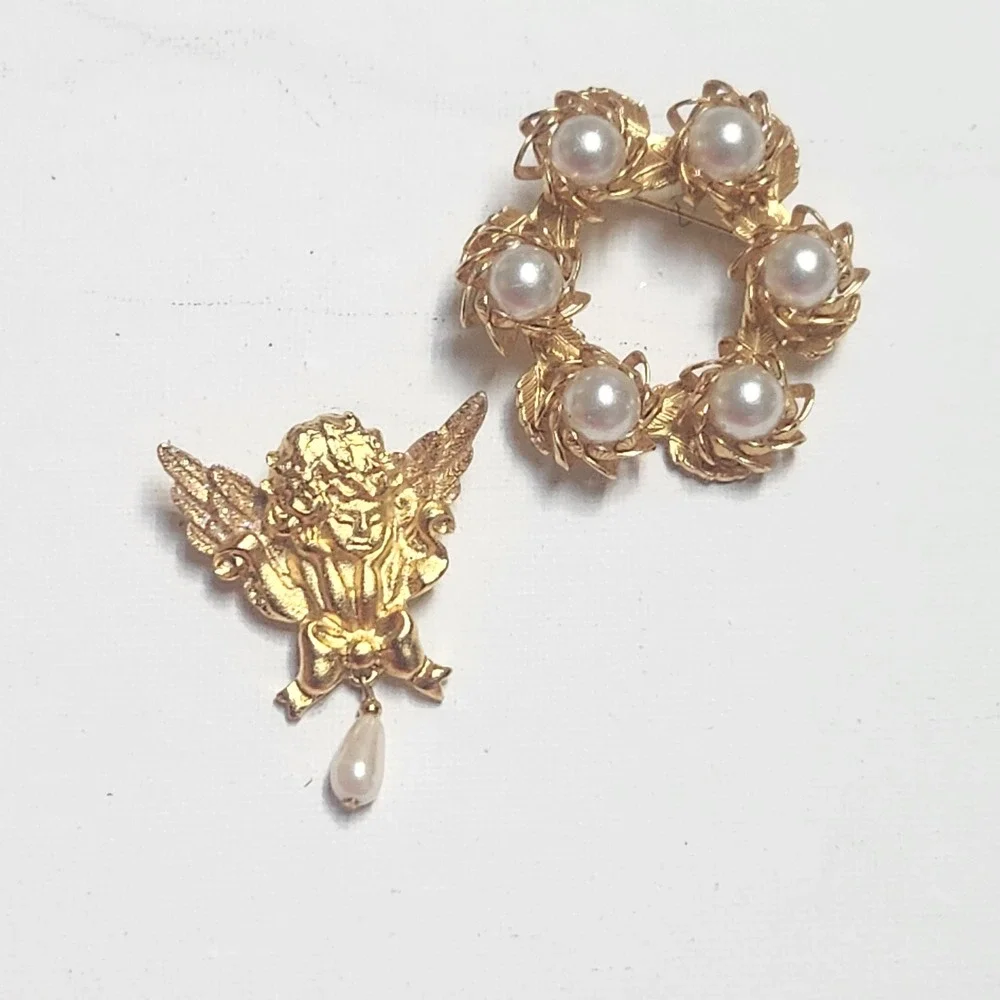 Cherub Angel ‎ faux Pearl Teardrop Wreath Pins USA Vintage Gold Tone Brooch lot